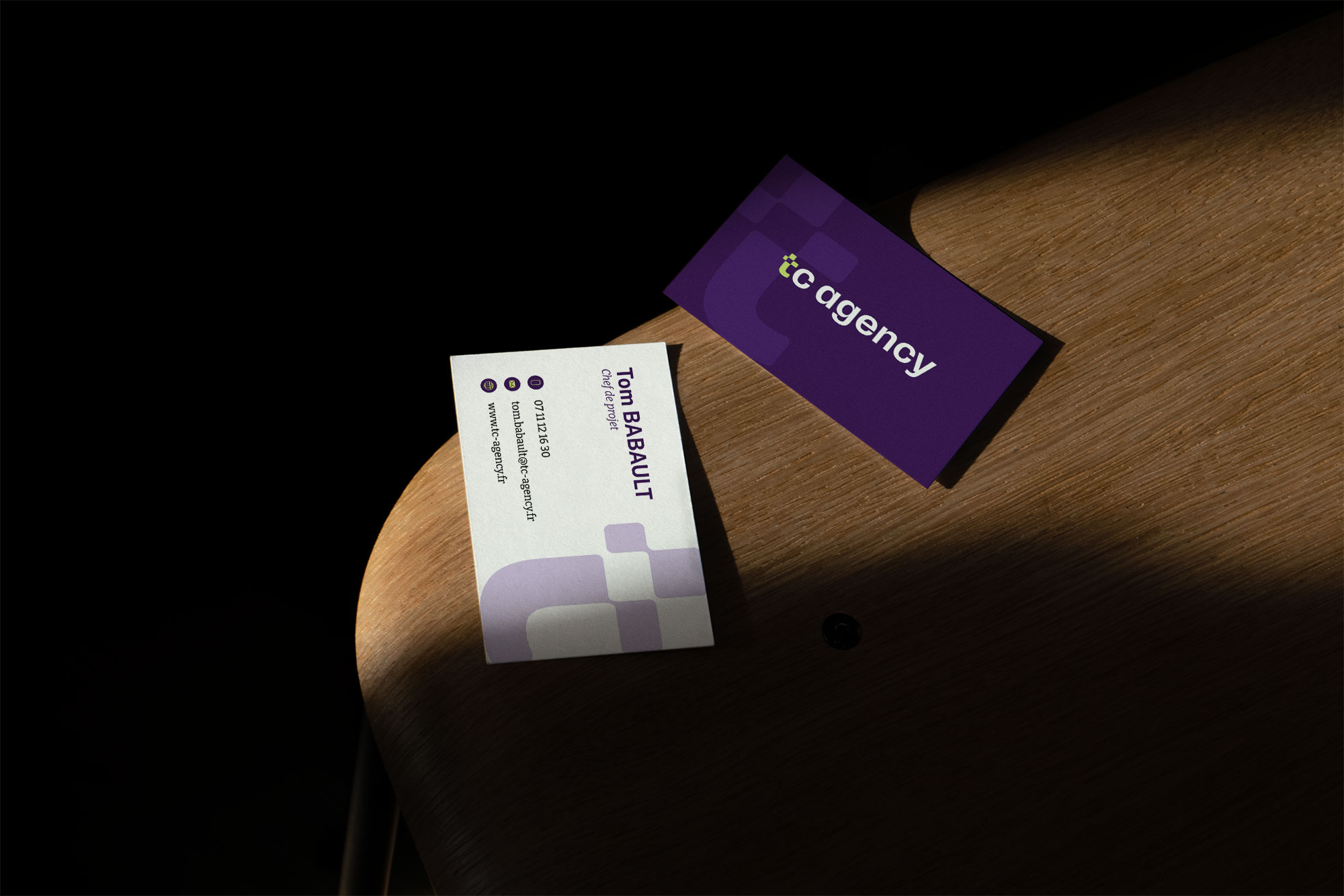 Identité visuelle de TC AGENCY, création de carte de visites