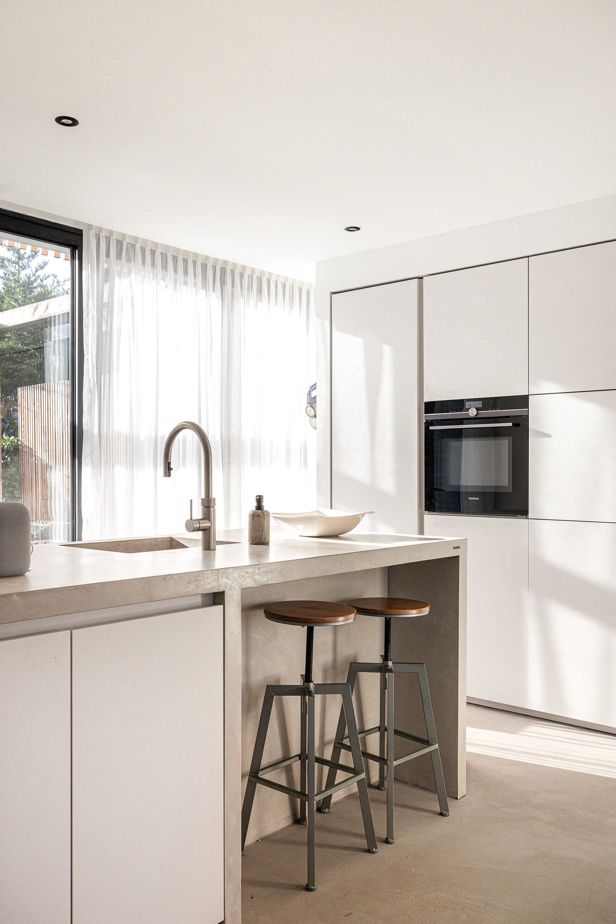 Here comes the alt text