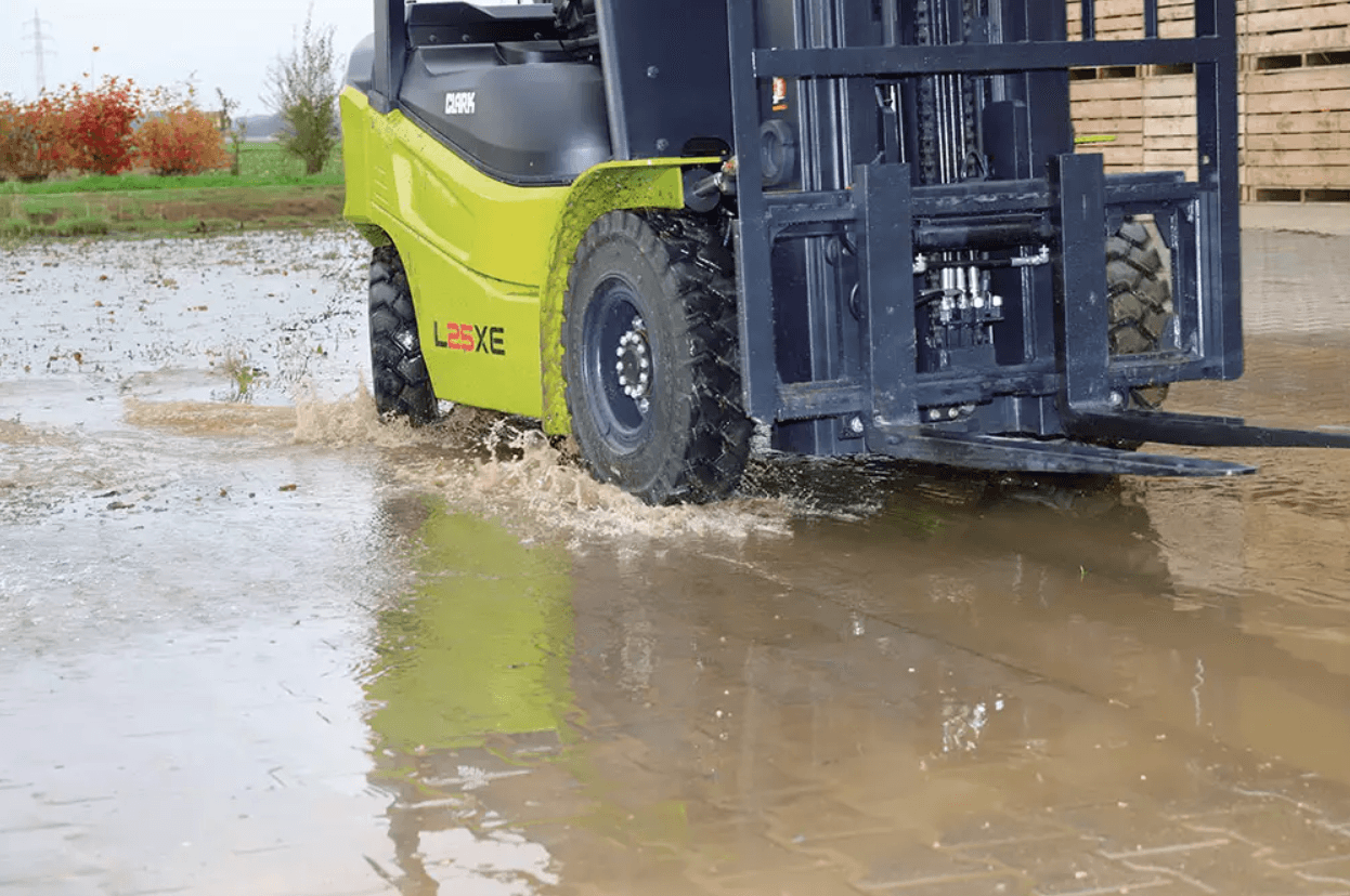 forklift truck breakdown response from stacatruc