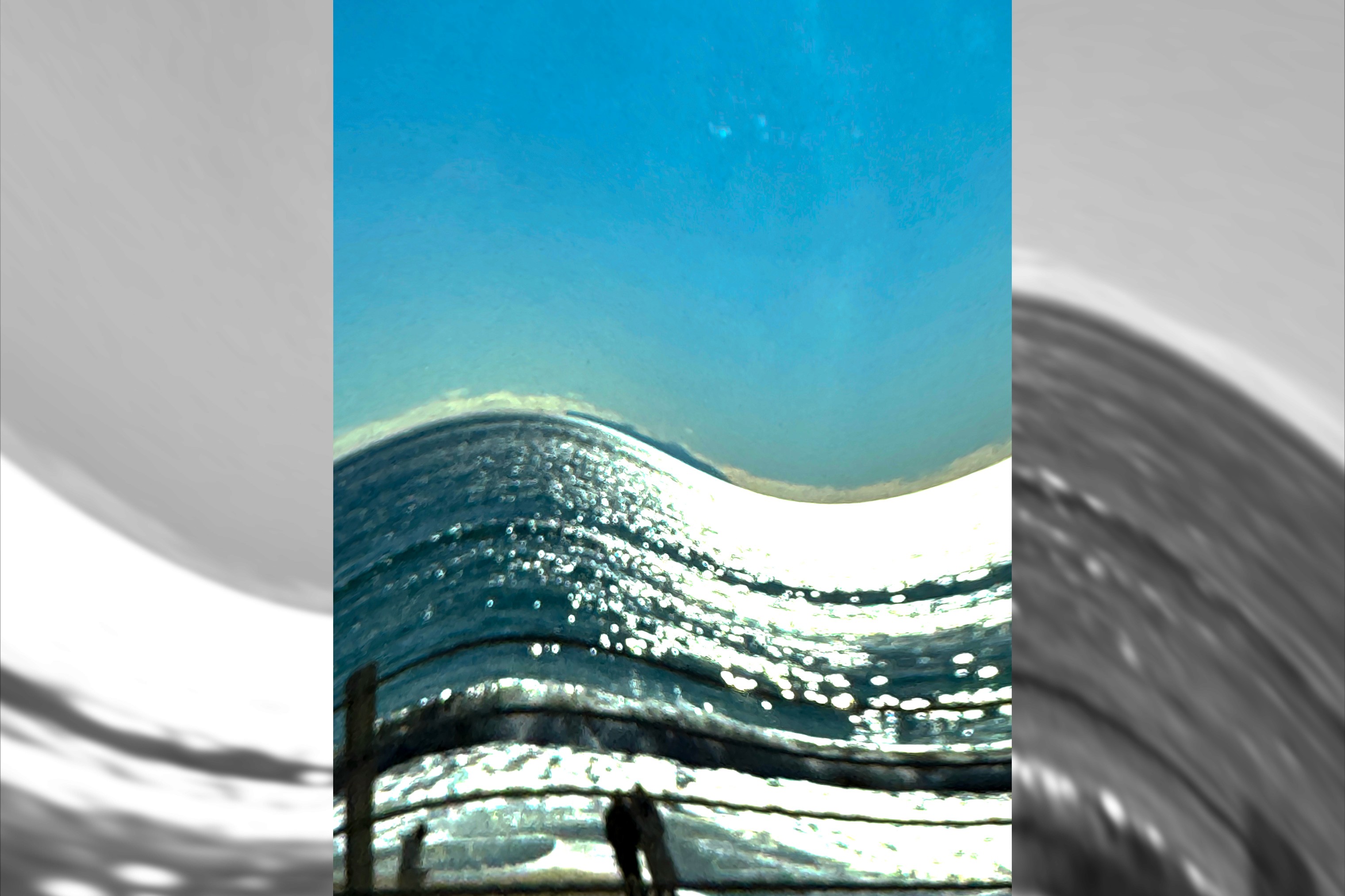 A picture of the sea distorted