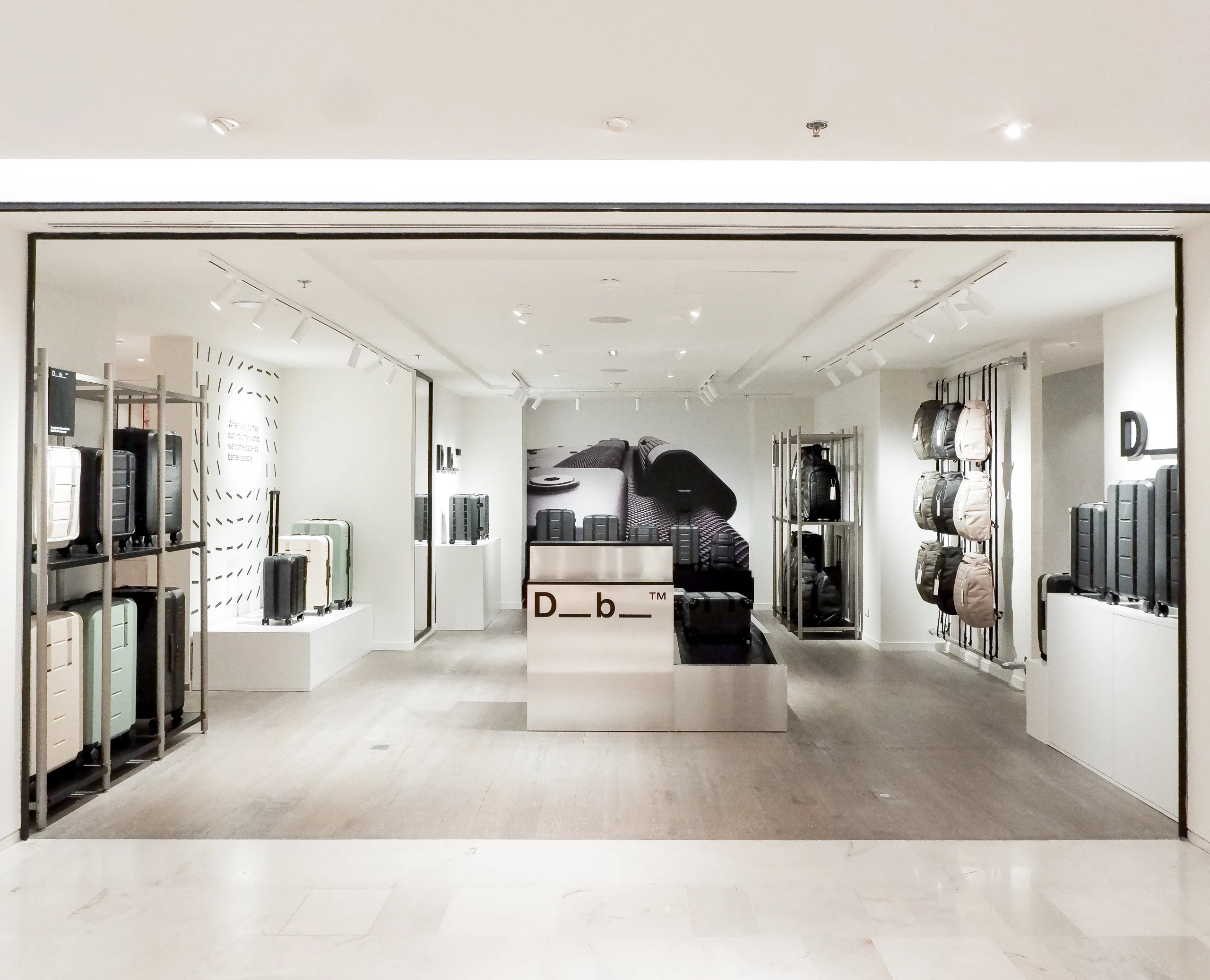 Modern Smart Speaker