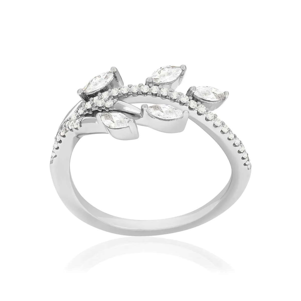 Bague en argent 925 sertie d'oxydes de zirconium