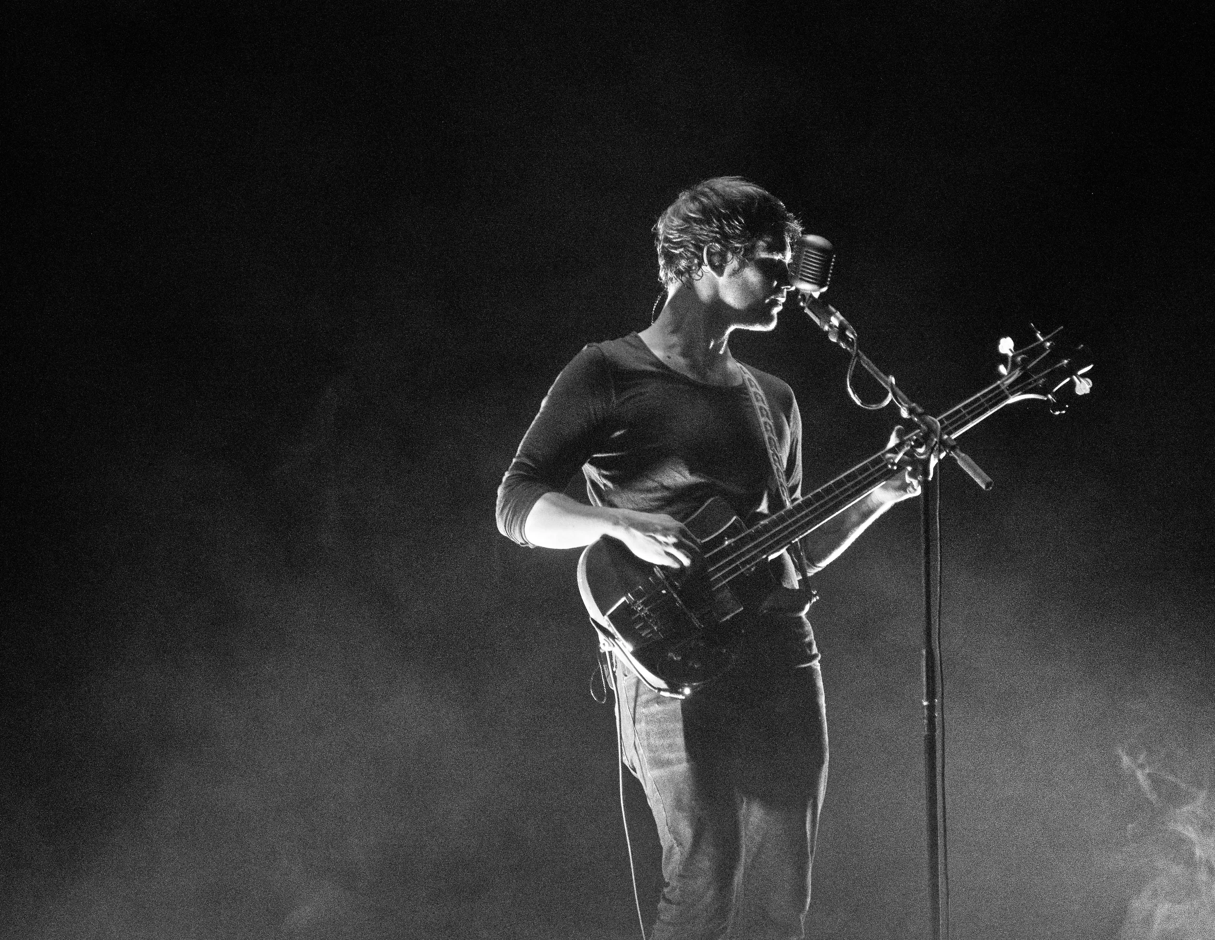 Photographie précise de l'ambiance particulière du concert de Ghost, groupe de métal suédois