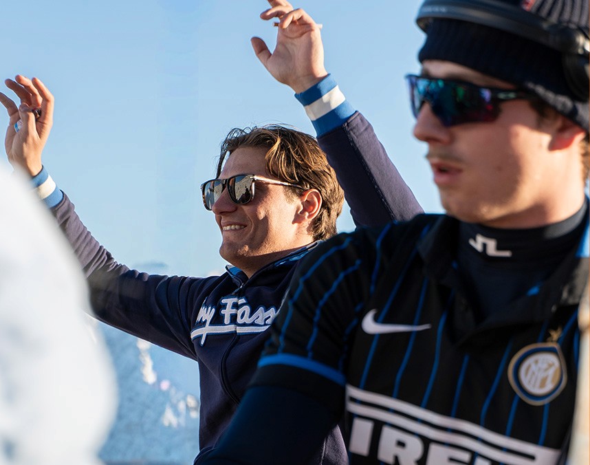 Crowd enjoying music at Summit Shuffle mountain ski event