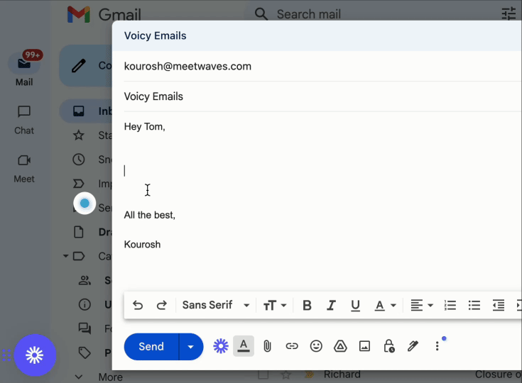 音声入力アプリを使用して、Gmailでメールを書いているVoicyのGIF