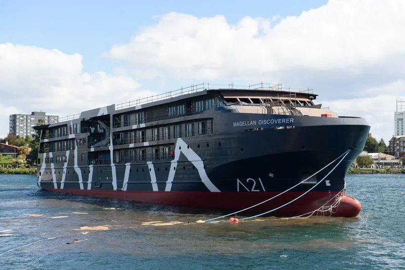 Magellan Discoverer