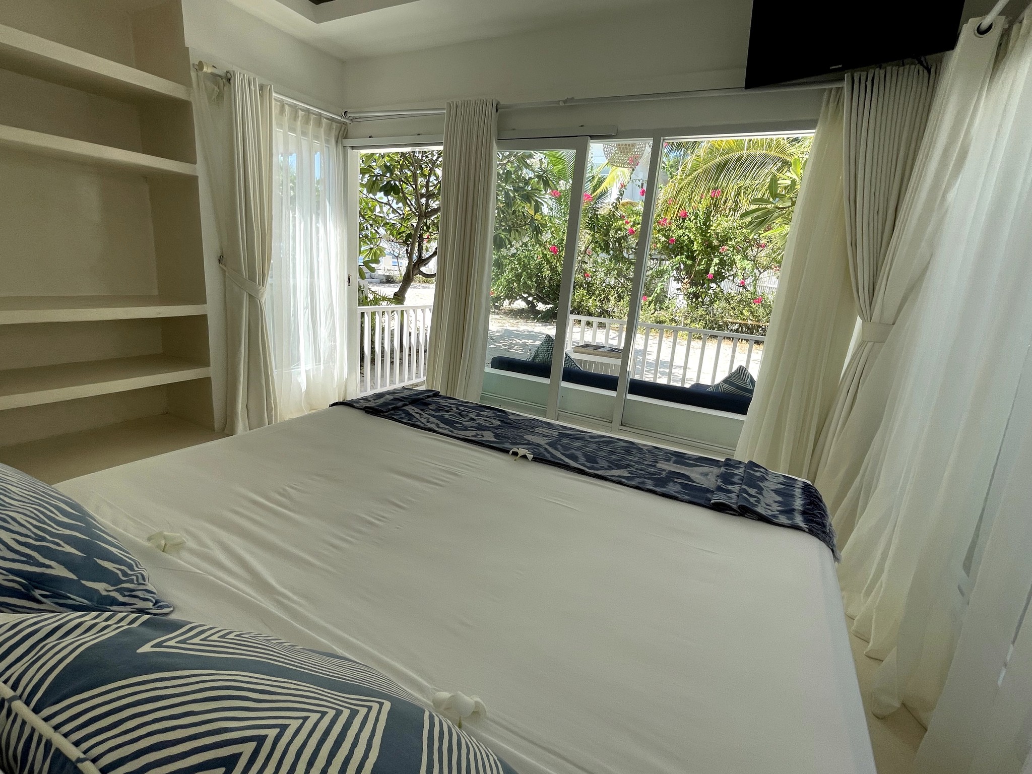 Seri Beach Bungalow Beds