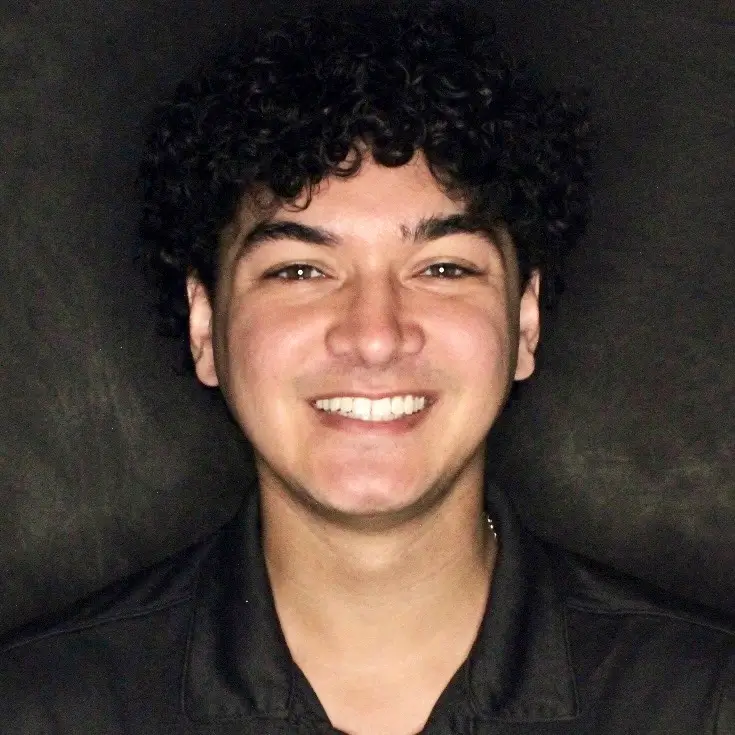 An image of Sebastian Arias, Project Consultant for Gladiator Home Improvement.