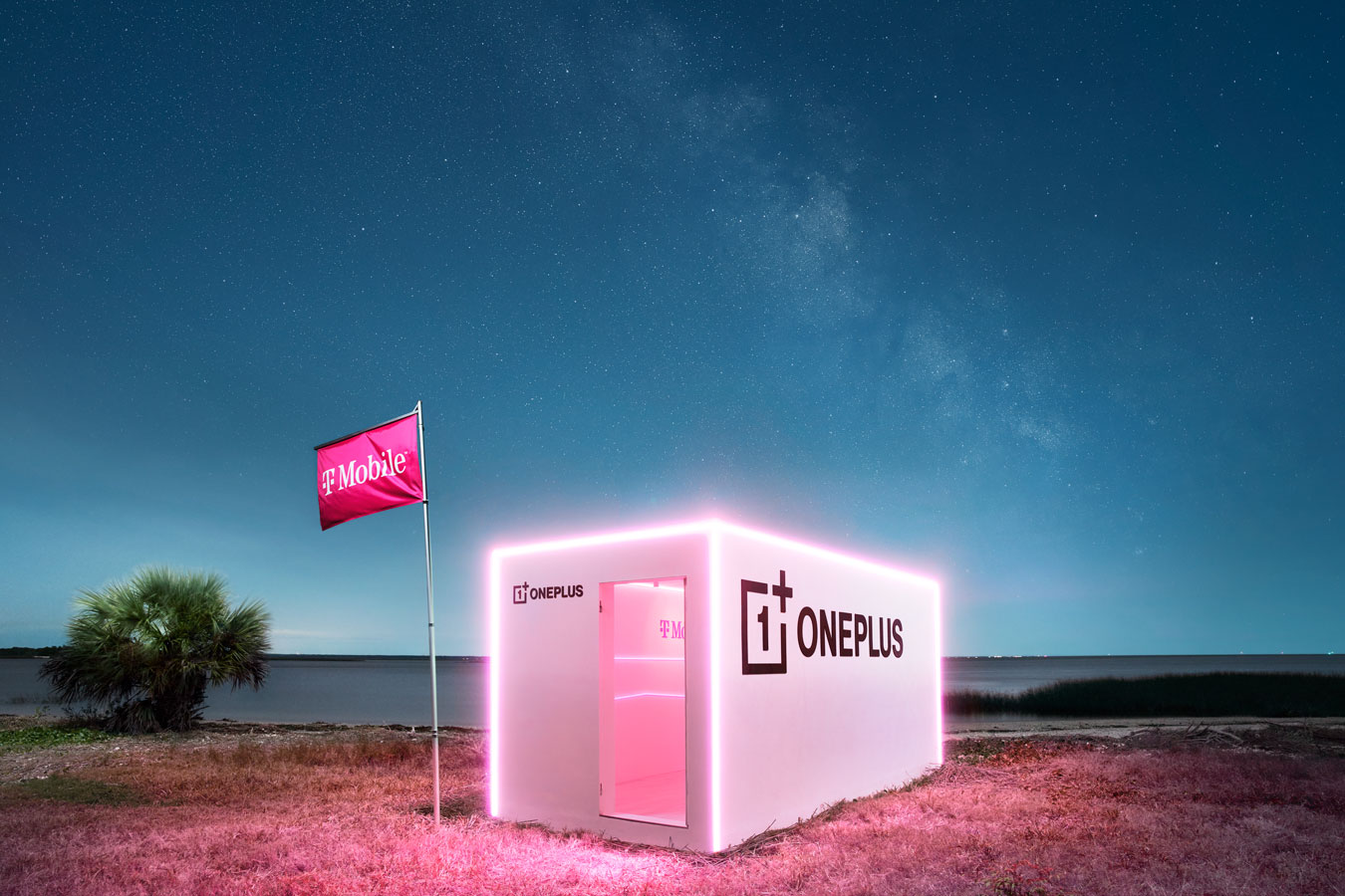 OnePlus T Mobile beach