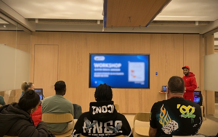 Workshop session inside a Horizon Hub space