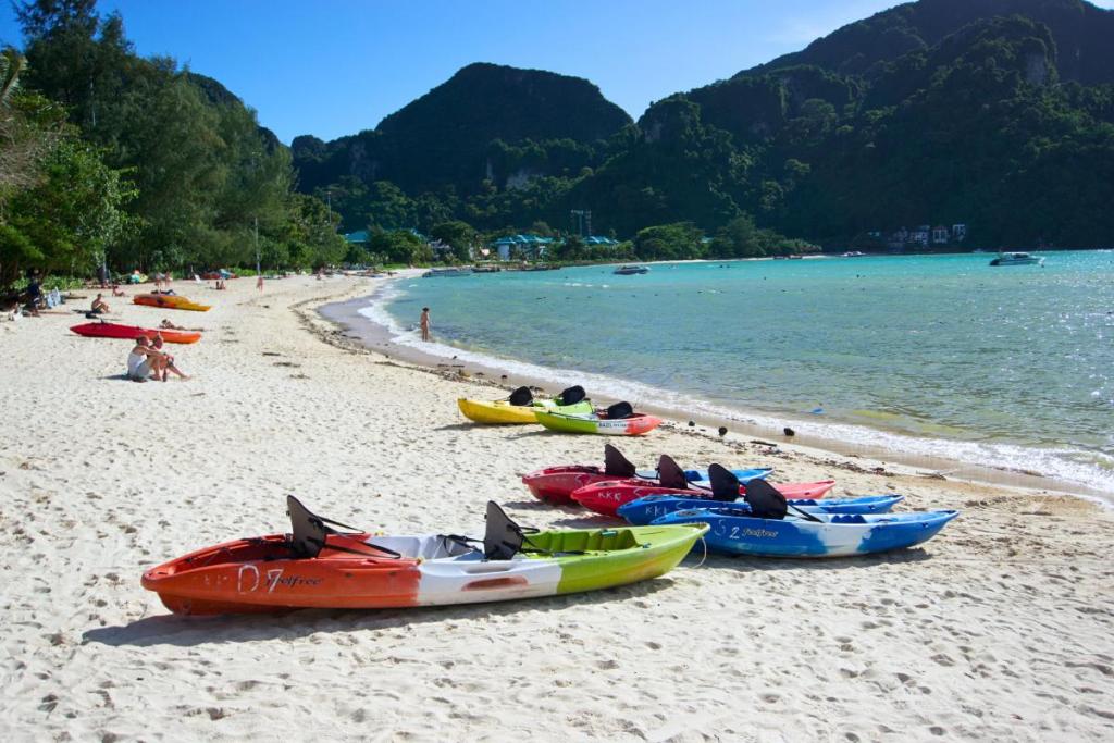 Loh Da Lum Bay beach