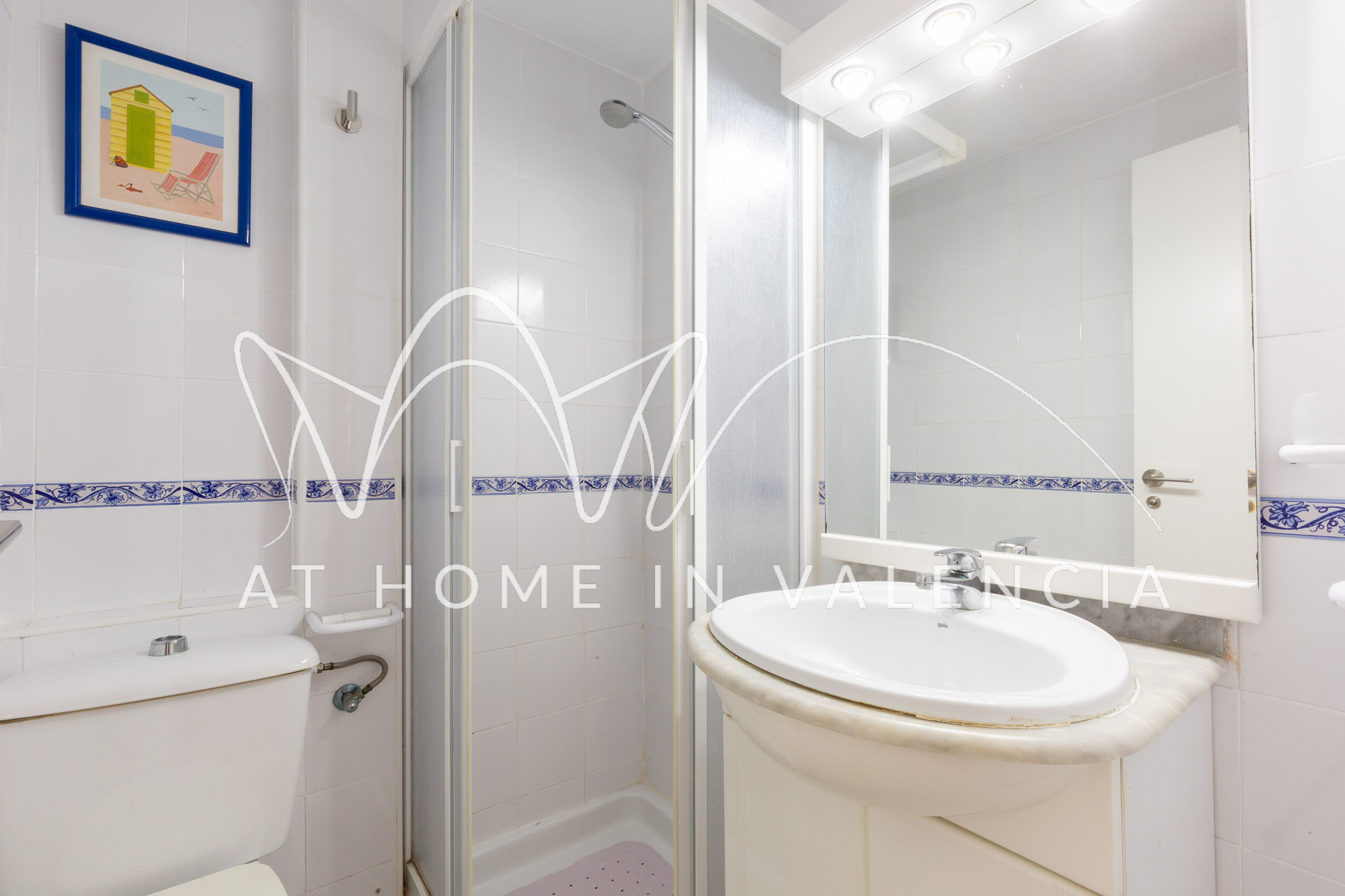 Apartment's hallway photo