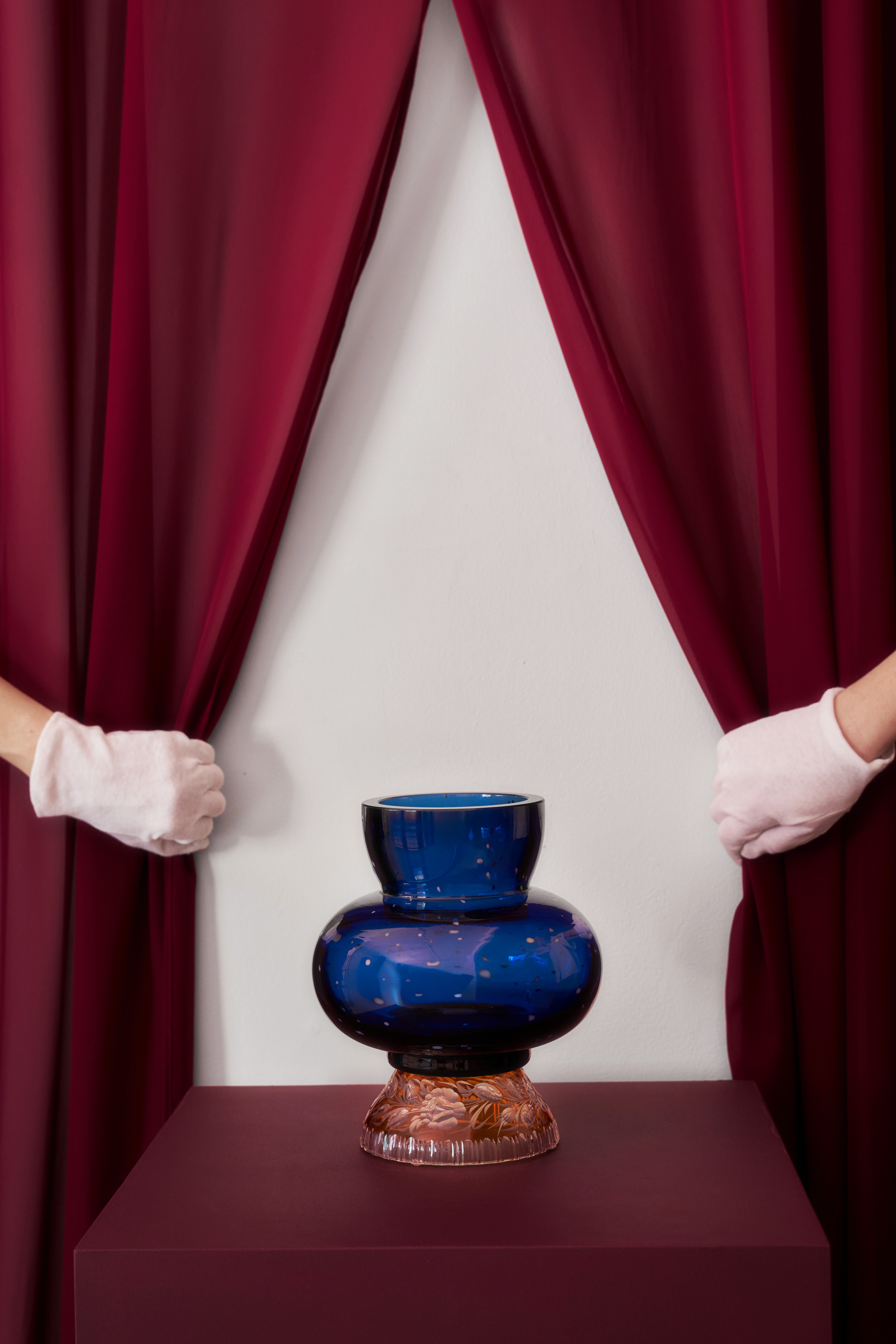 glass-object-detail-at-gathered-exhibition-jiri-krejcirik