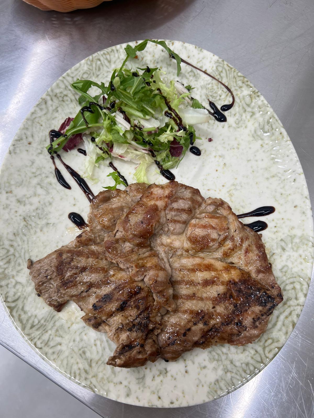 Ceafă de Porc la Grătar 200 gr