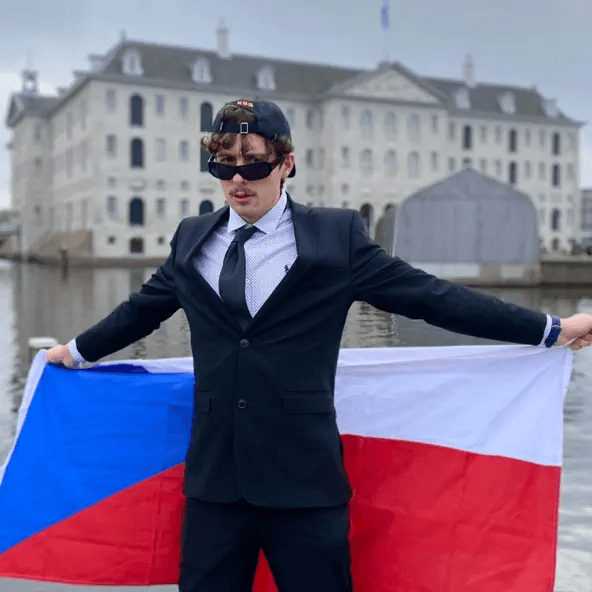 Cover singlu CATCH-ALL PARTY od Lil Fault