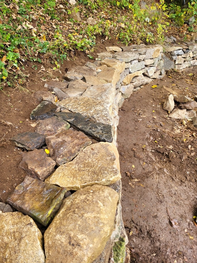 Decksteine Trockenmauer