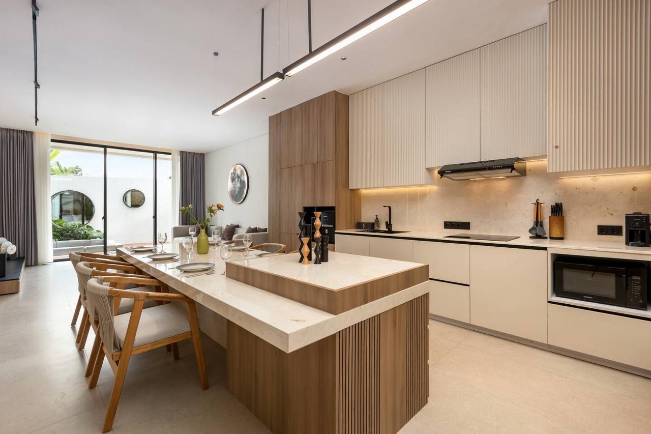 A spacious 3-bedroom villa with a dedicated office in Canggu, Berawa