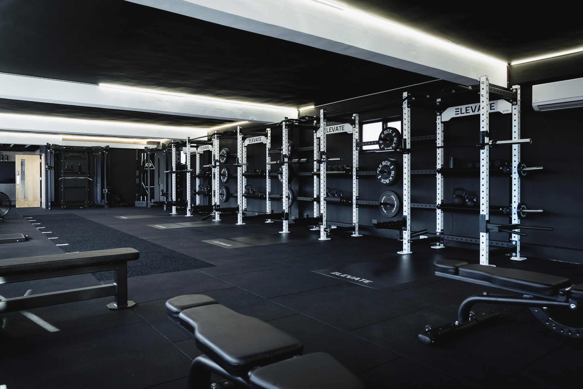 Coach explaining stuff to an athlete