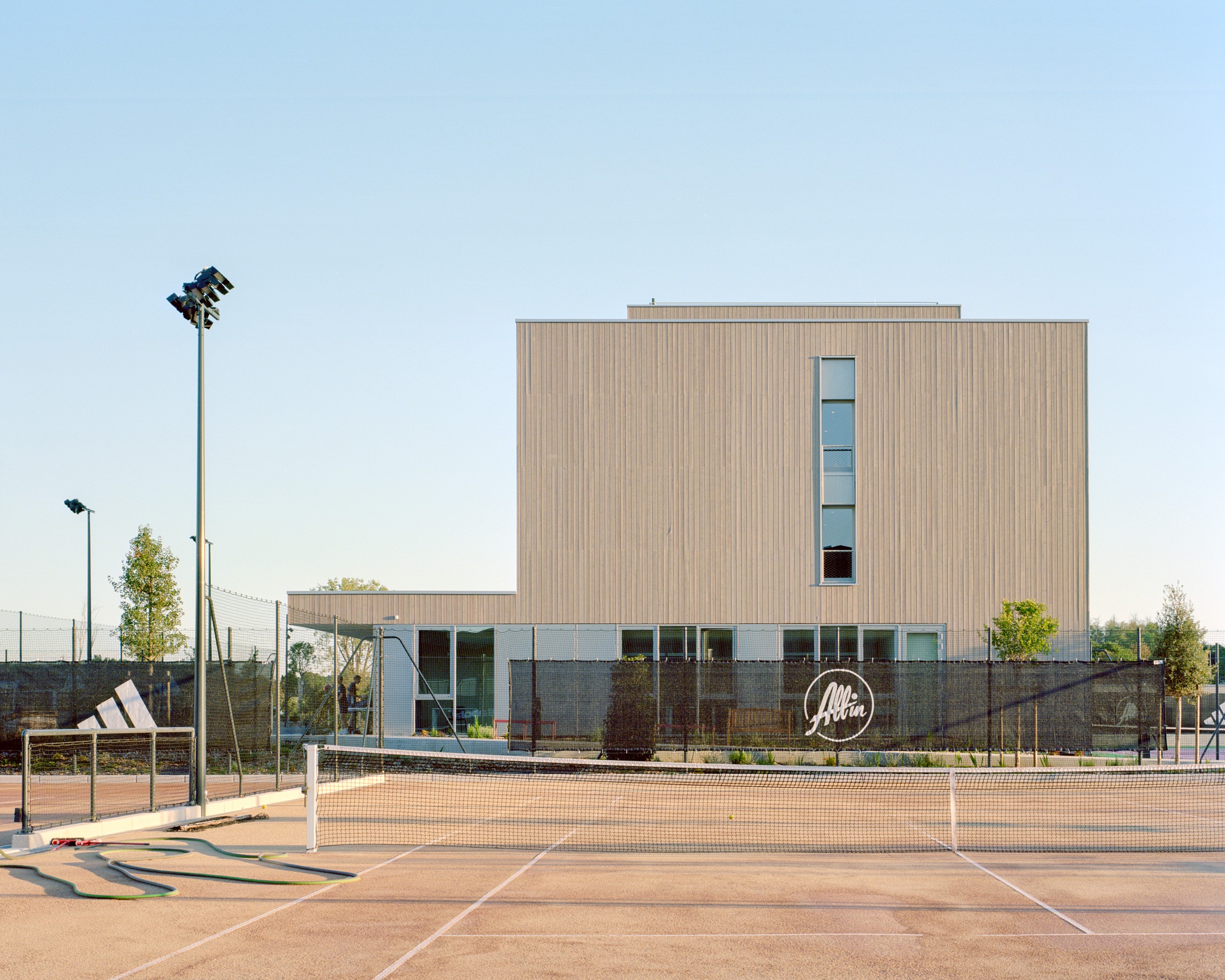 EXEE - Construction: ensemble sportif et loisirs