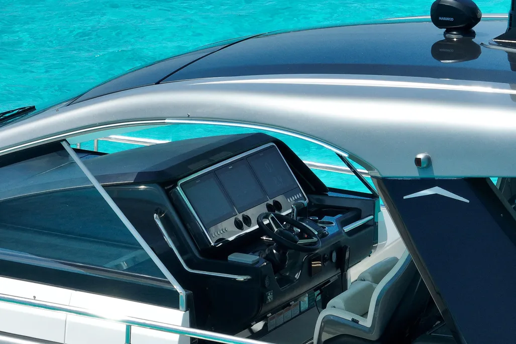 Boat thumbnail 6