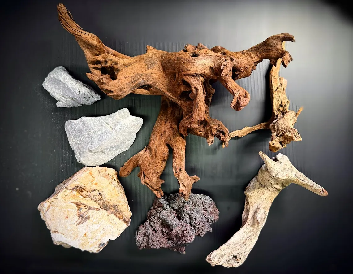 水槽レイアウトに使用する流木と石材の素材一式