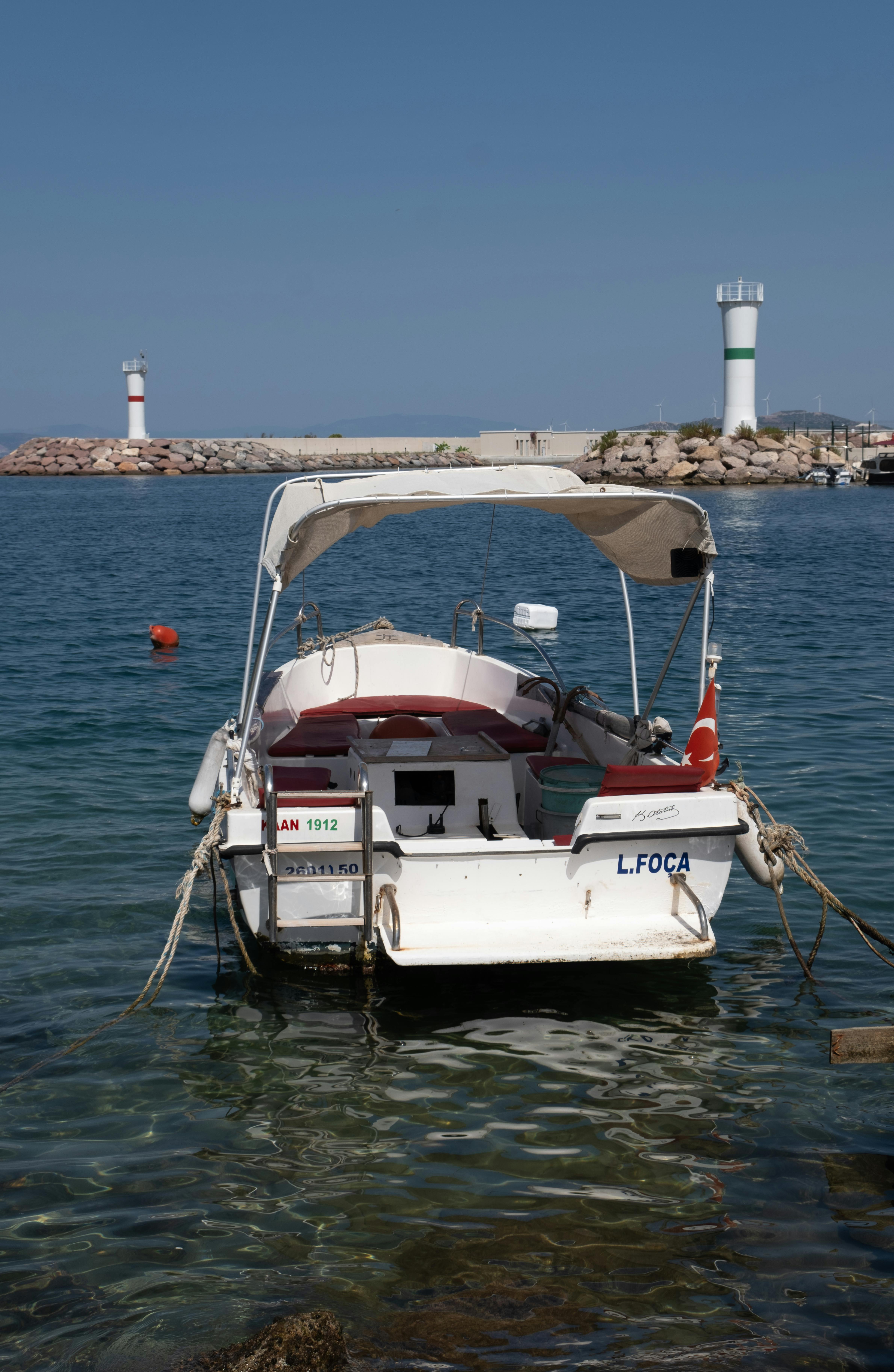 L'équipe d'experts Lakaz Bato, spécialiste du bateau à Maurice, lors d'une inspection technique.