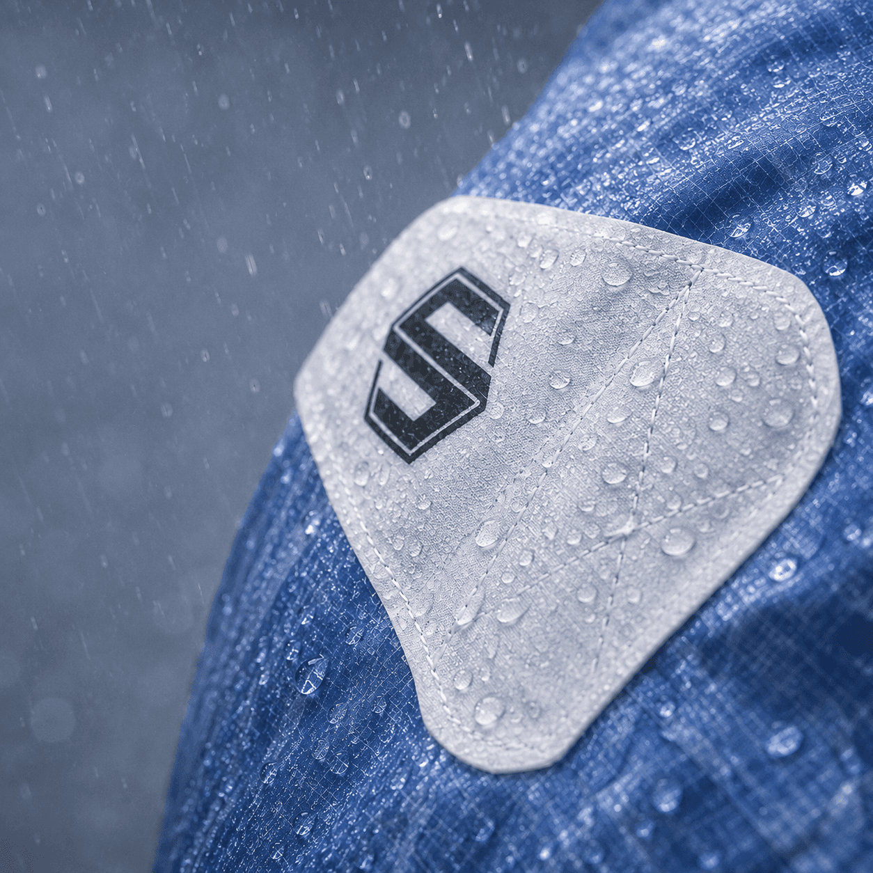 Dyneema have no waterlogging