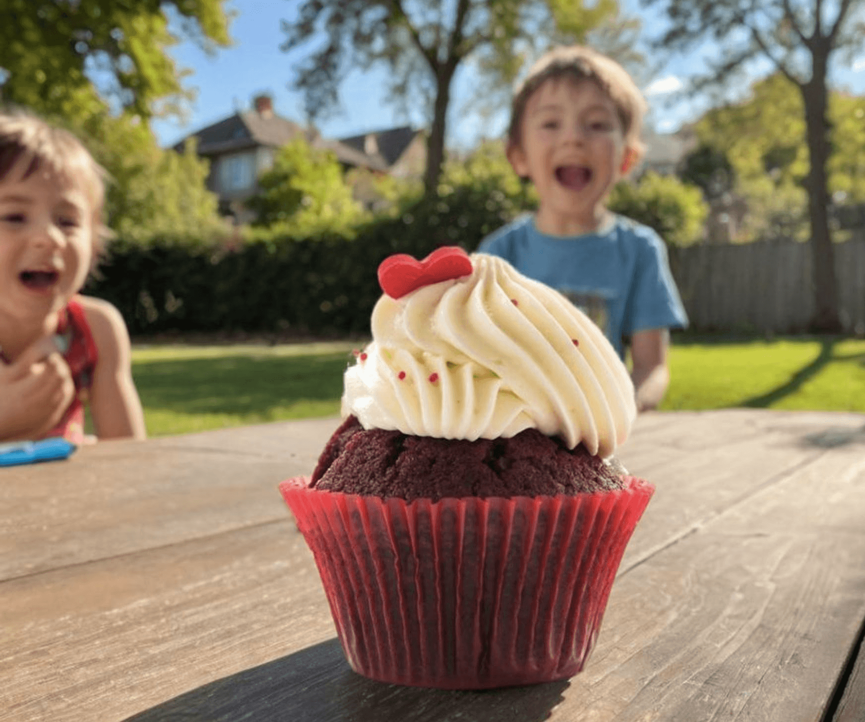 red velvet cupcake made with caspa AI product photo generator