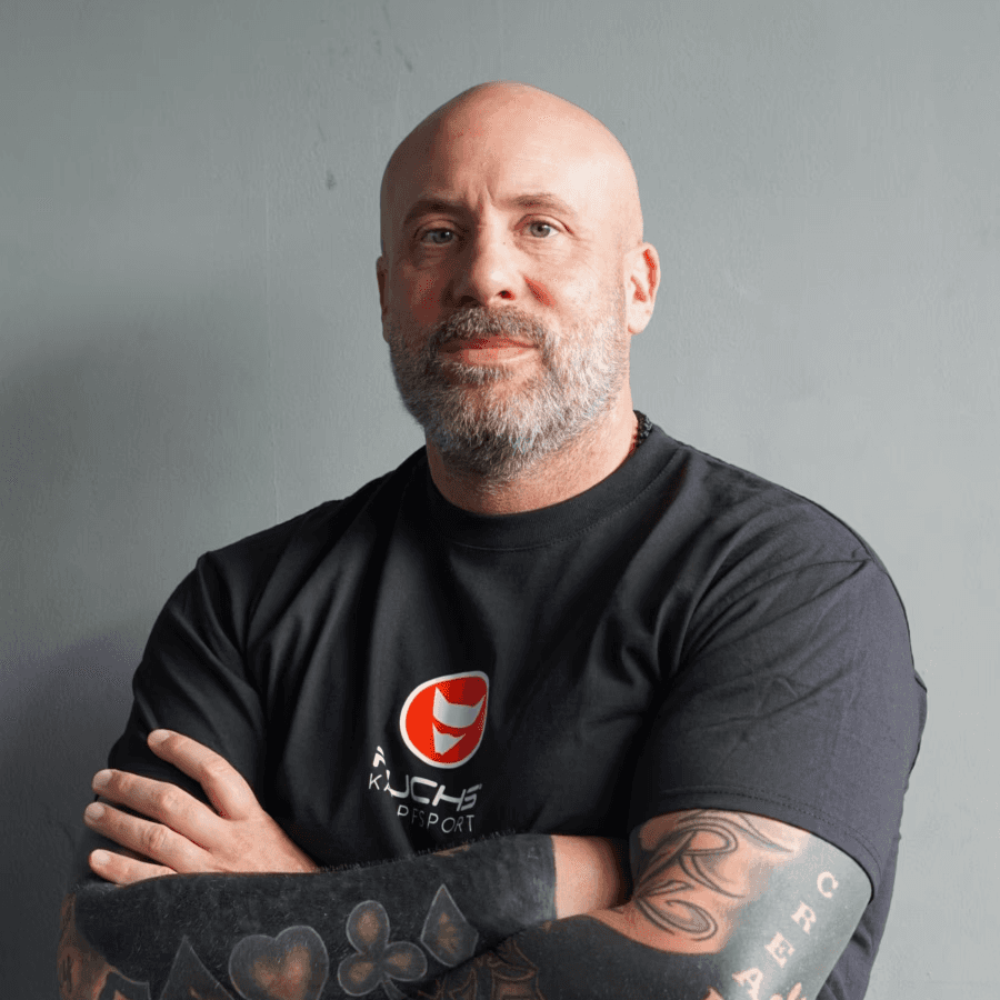 Jerome, festangestellter Trainer im Fuchs Kampfsportstudio, spezialisiert auf Boxen, Muay Thai, K1 und Kinder- Jugendtraining