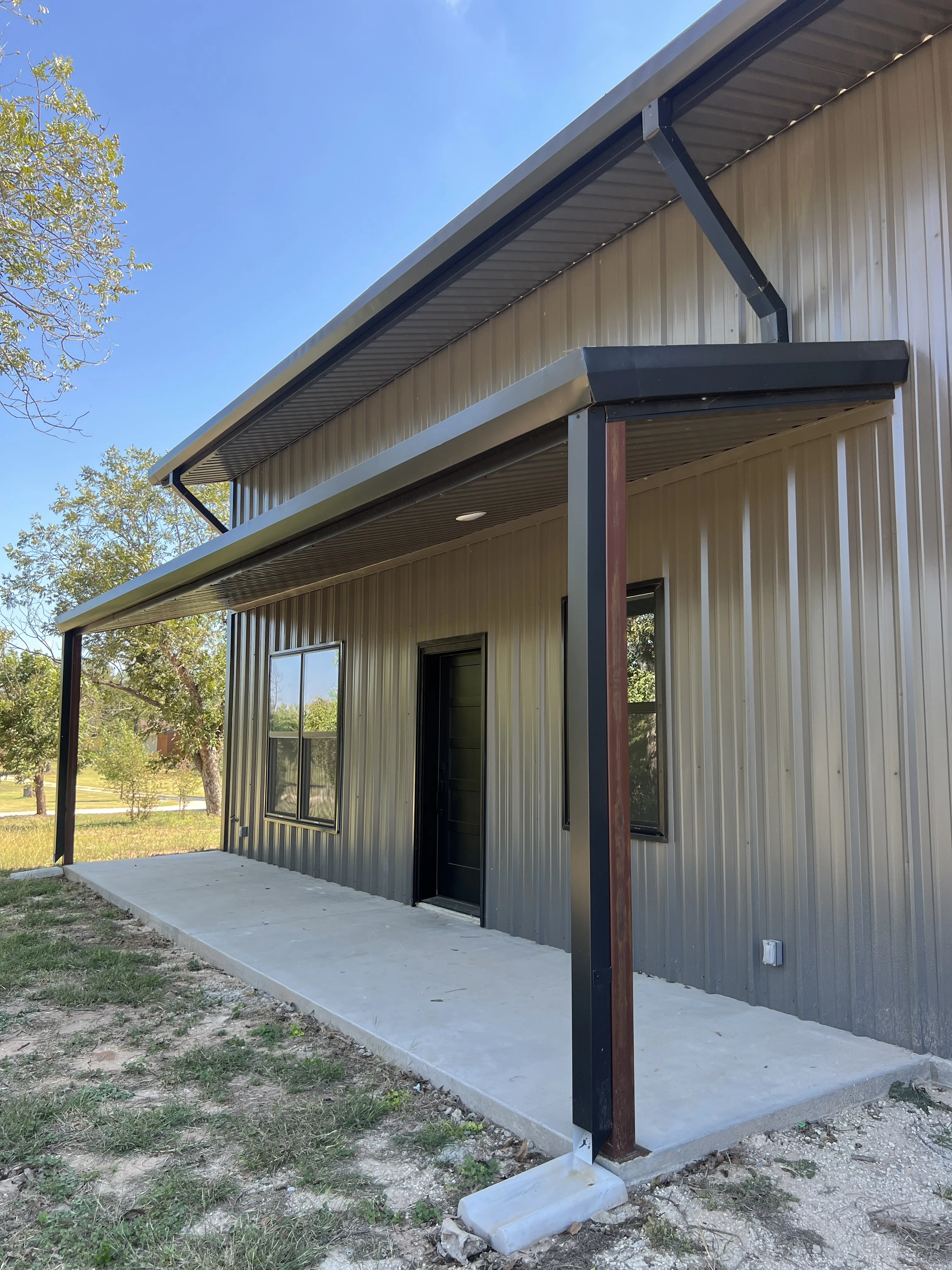 Front Porch Bend Luxury Barndominium Perks Metal Works