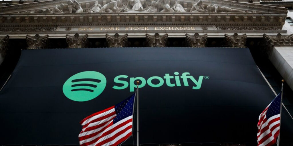 Spotify is battling AI-generated songs.