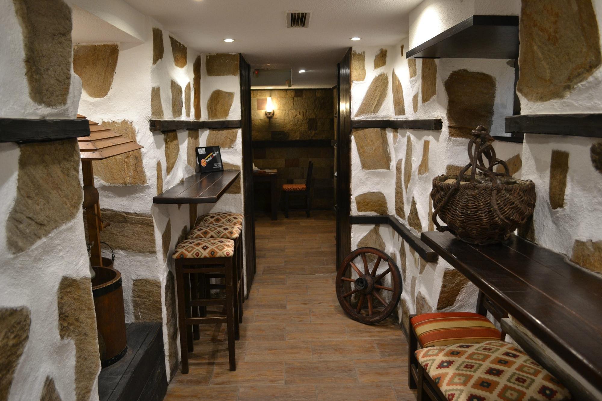  Izbata Tavern waiting room