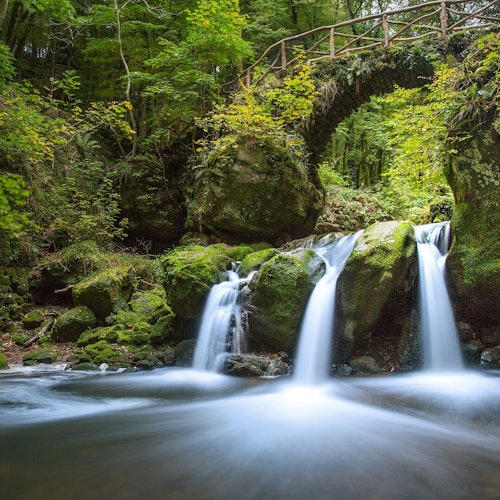 Водопад Шиссентюмпель, Природа и Замок