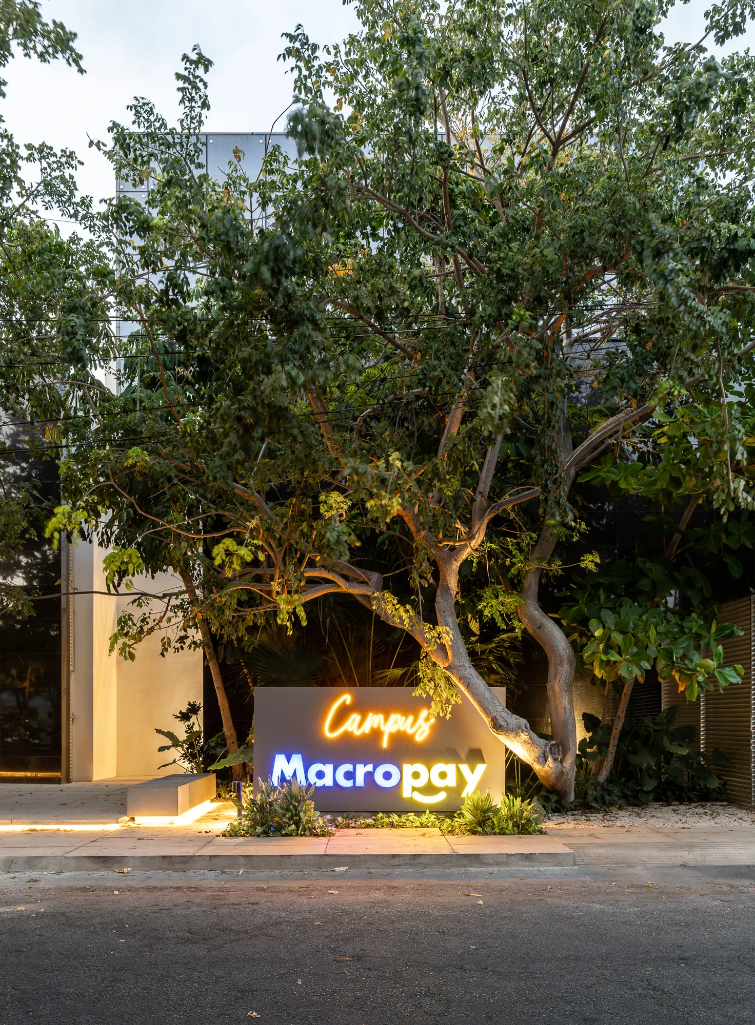 Campus Macropay - Letrero de Campus Macropay