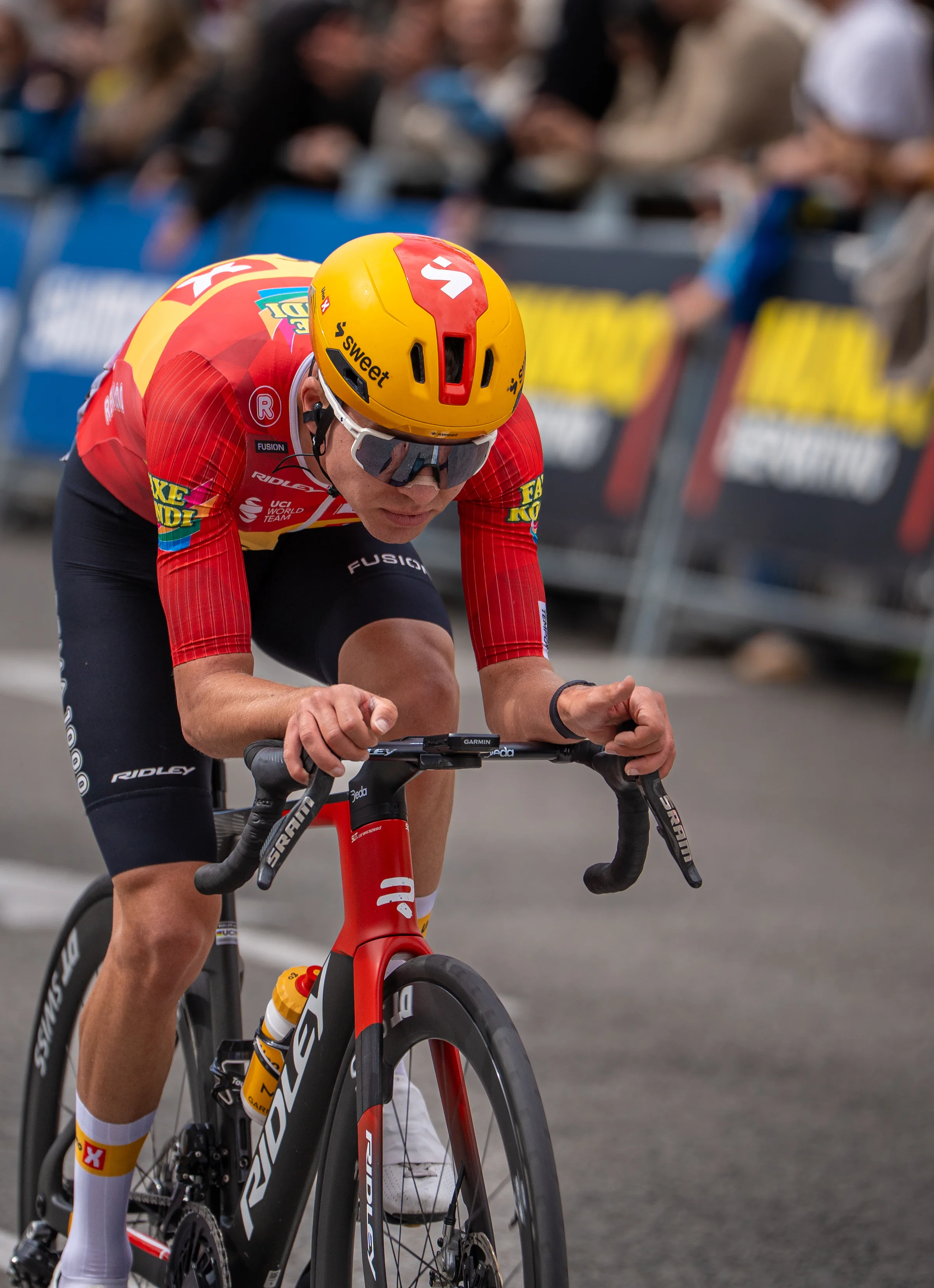 Final de etapa de la Volta Ciclista a Catalunya 2026, fotografía profesional de Nolan Pardo