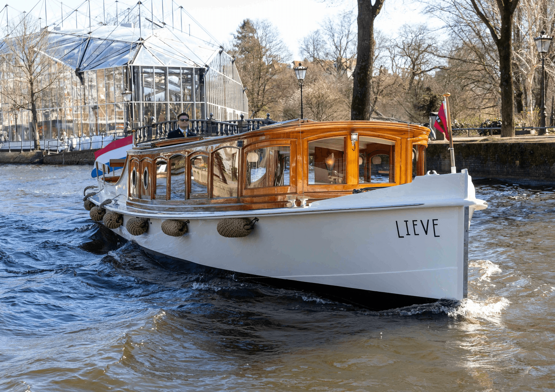 Lieve Boat