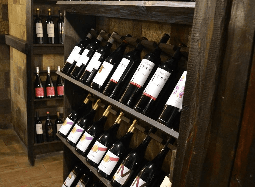 Mehana Izbata wine selection