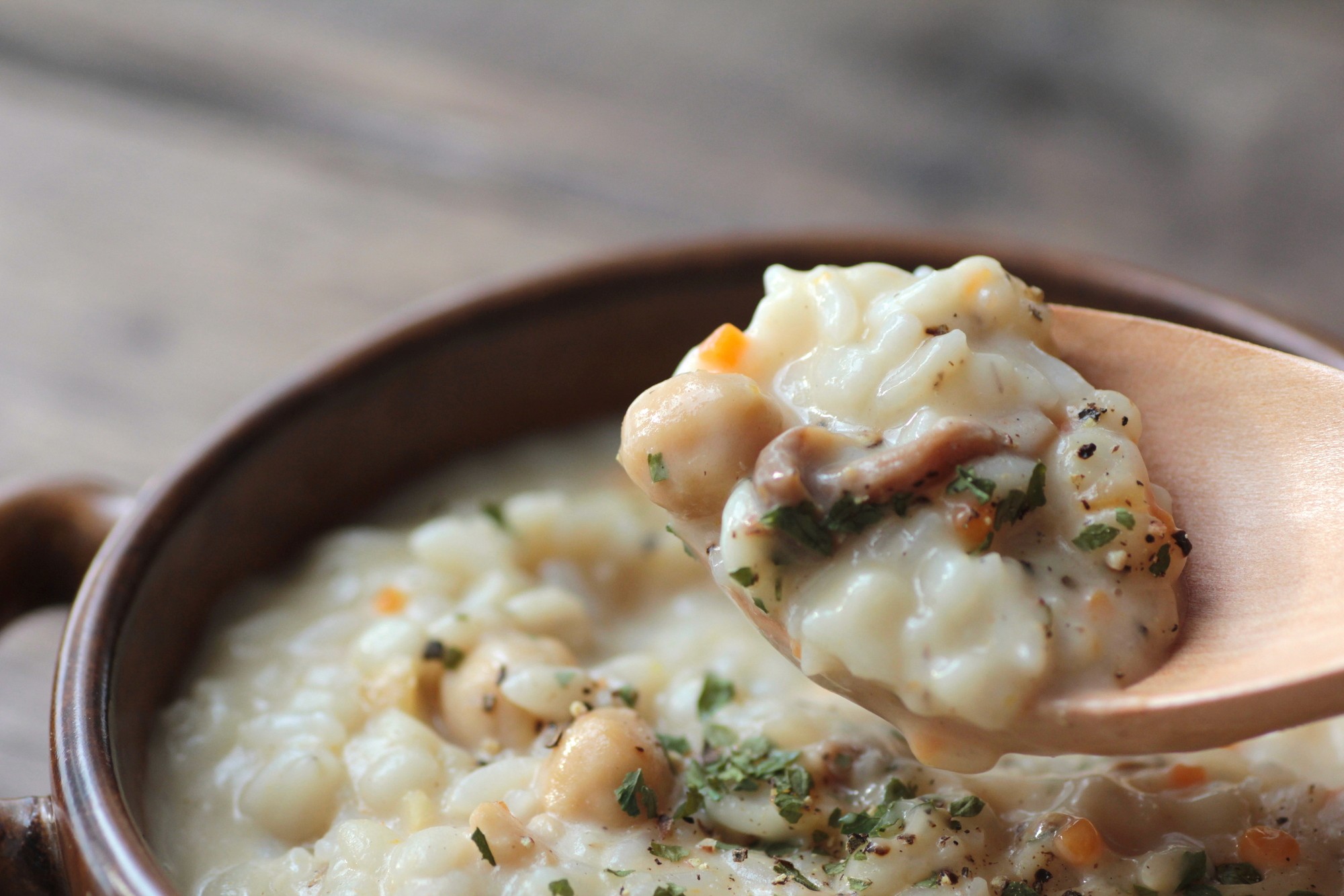 Shrimp ceviche with lime and toasted bread.