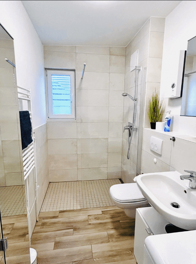 Bild Ferienwohnung Küstenwald Graal Müritz Badezimmer