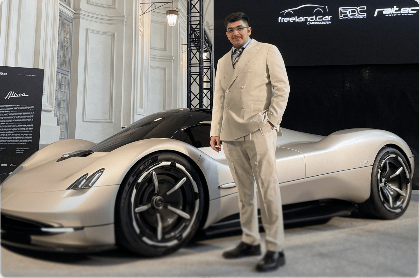 A image of Yash Panchal, Founder & CEO of theCraftiqs.