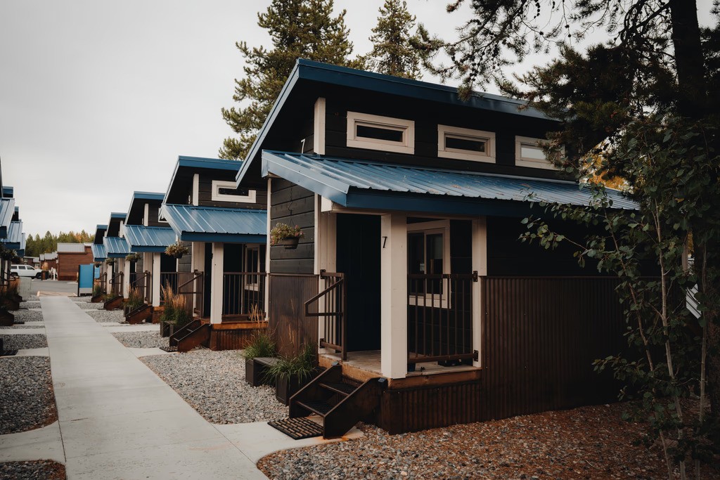 Places to Stay Near Yellowstone