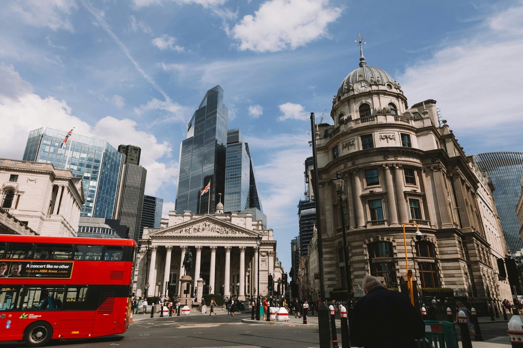 Bank of England may set to become more flexible with stablecoins in the UK (Jaoquin Carfagna / Pexels)