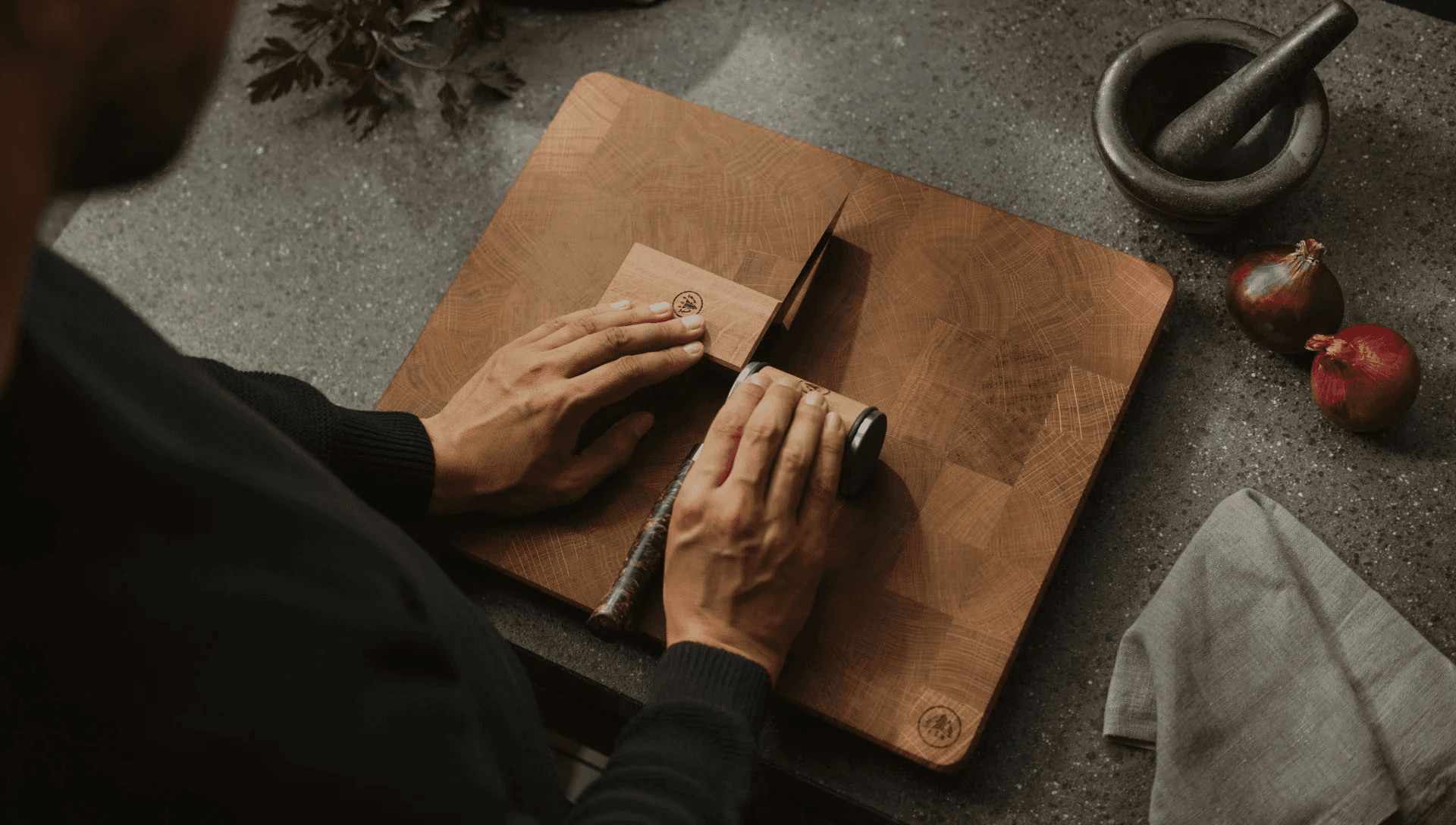 DIY knife sharpening at home using the HORL3 rolling knife sharpener.