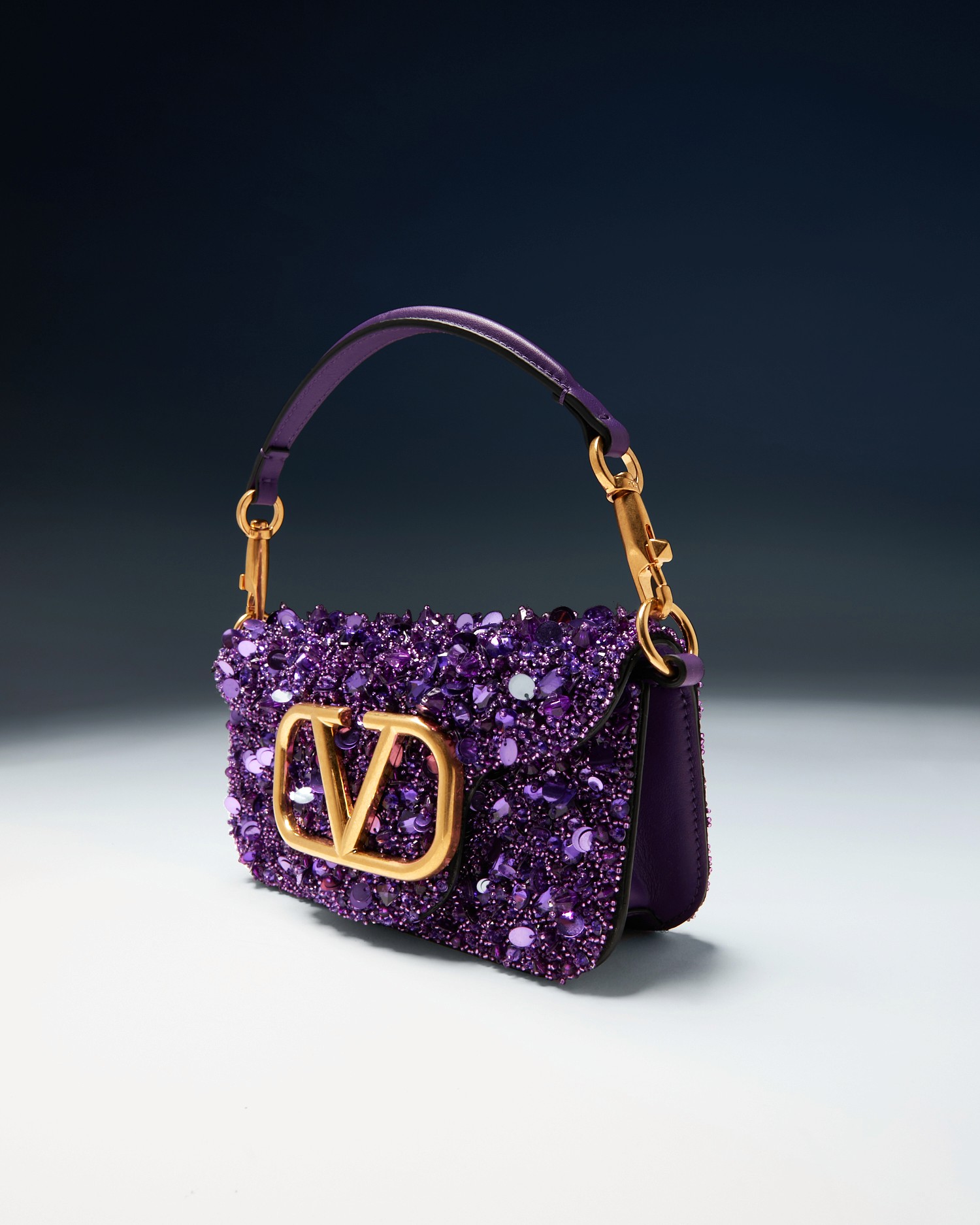 valentino shoot handbag