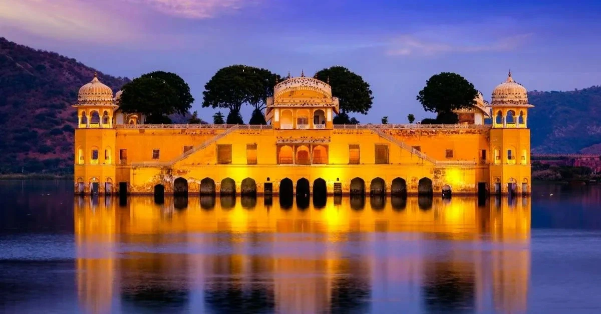 Jal Mahal reflected in lake