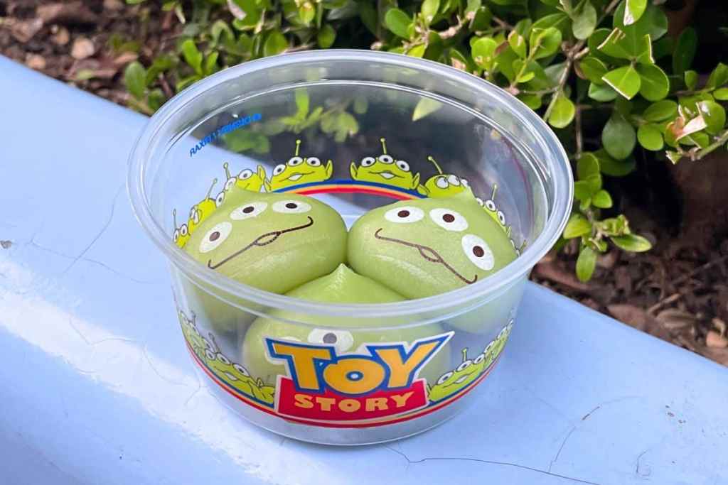 Alien mochi, Tokyo DisneySea
