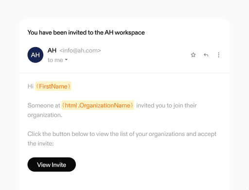 E-Mail-Einladung mit dynamischen Platzhaltern für den Vornamen des Empfängers und den Namen der Organisation, wobei hervorgehoben wird, wie man wesentliche Kommunikation automatisiert, die Konten aktiv hält und Stakeholder informiert.
