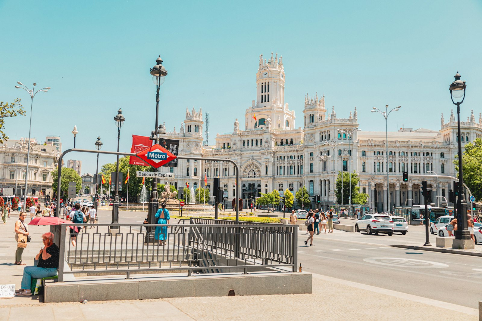 Currency exchange strategies for buying property in Spain