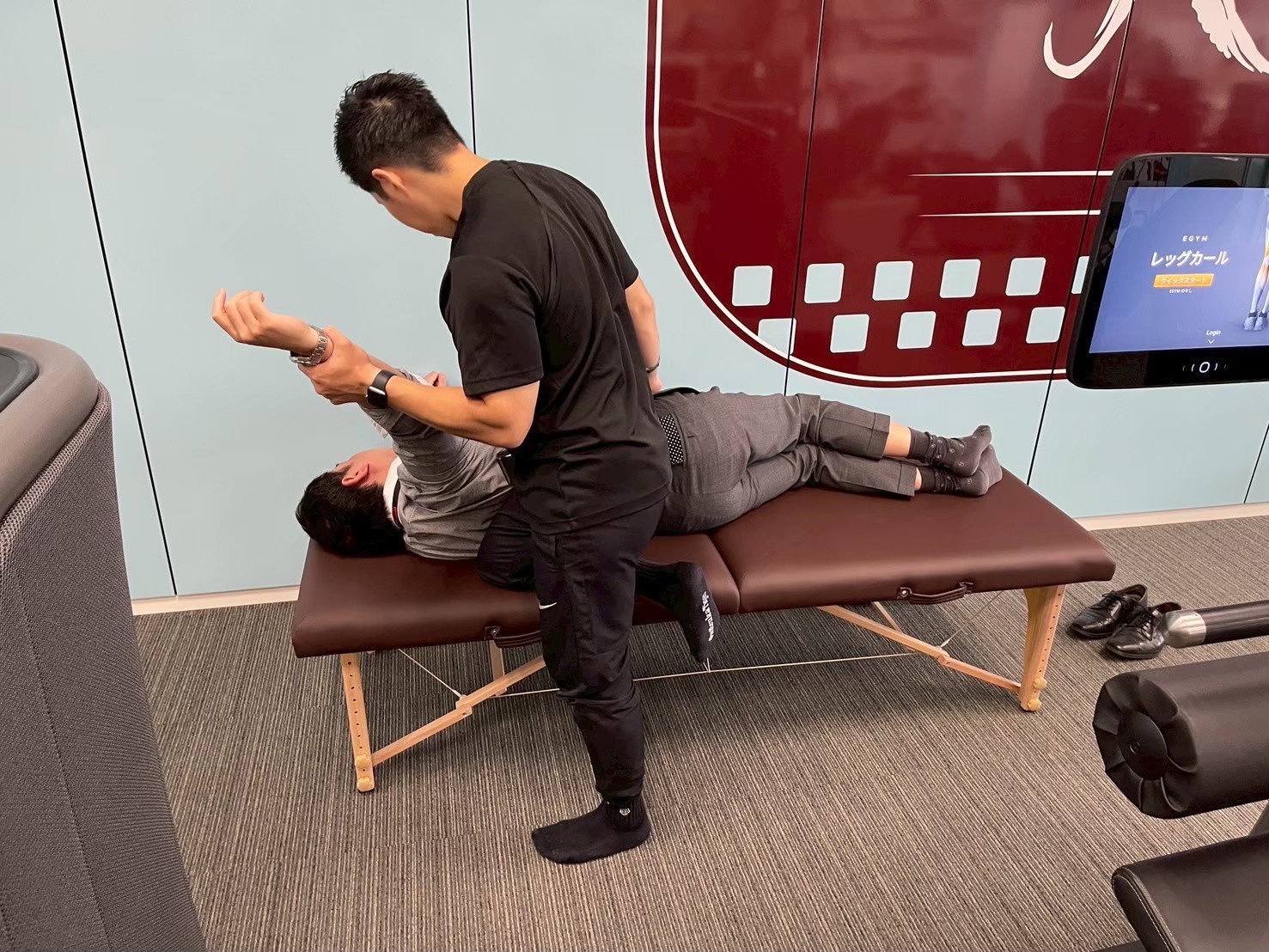 株式会社CoreWellness｜法人・経営者向けオフィス出張整体