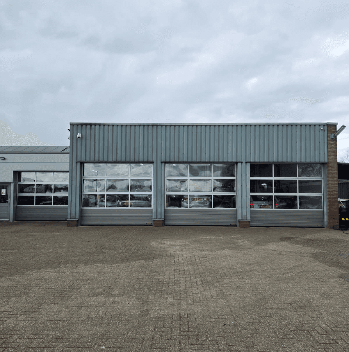 Project Dugreja: Industriedeuren 